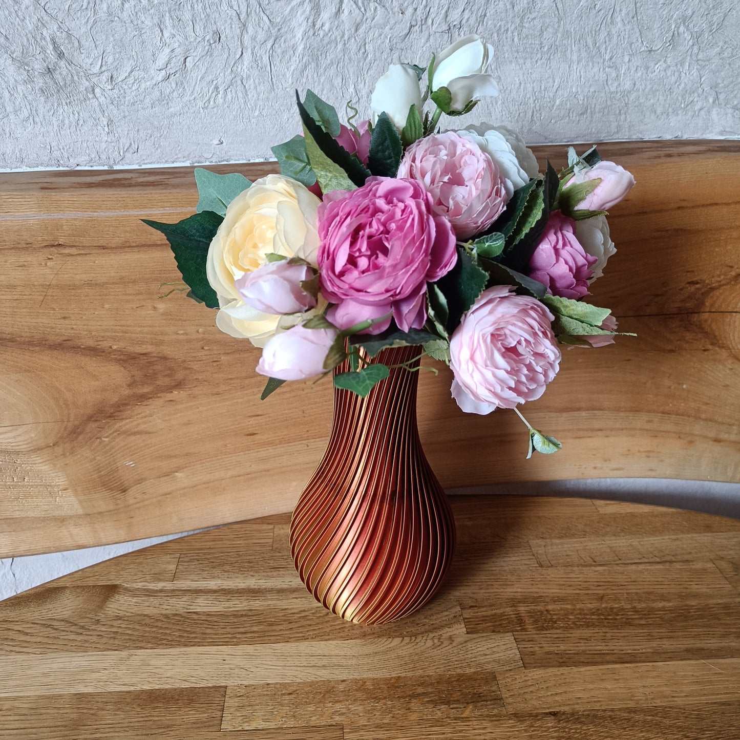 Color-Changing 3D Printed Vase